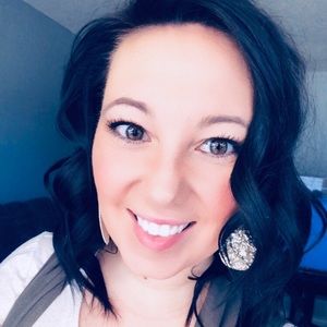 Meet your Posher, Robyn